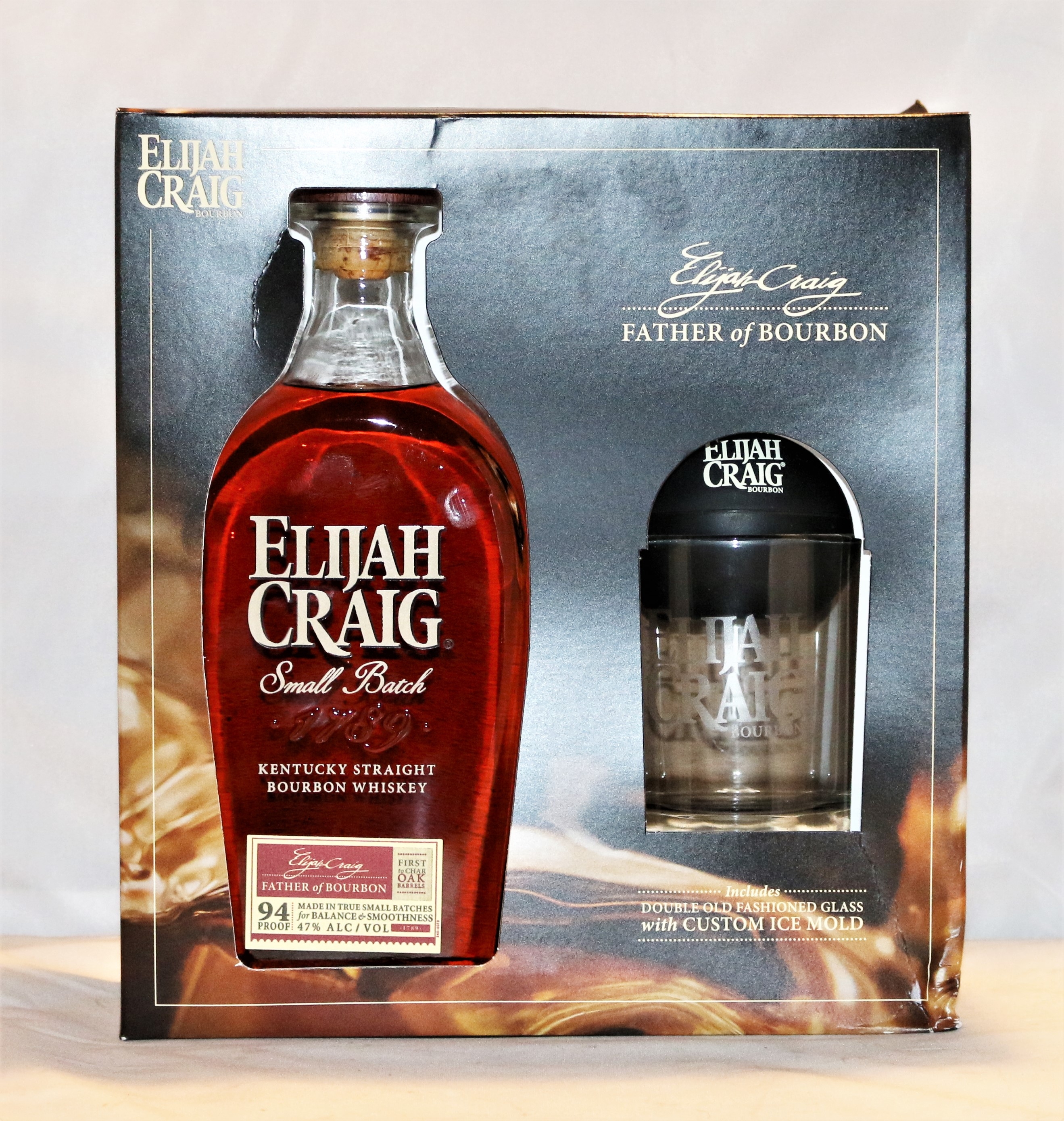 Elijah Craig Bourbon Small Batch Kentucky Gft Pk W/ Old Fashioned Cocktail  Kit 94pf 750ml