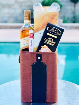Gift Basket 174 Johnnie Walker Scotch Blended 18yr 750ml In Wine Carrier