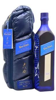 Johnnie Walker - Blue Label Perfect Moment Ice Chalet Blended Scotch Whisky 70cl 43% ABV