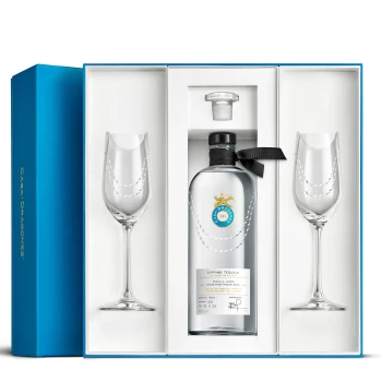 Casa Dragones Tequila Joven With Glasses 750ml