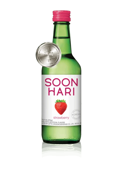 Lotte 'Chum Churum - Soonhari' Strawberry Soju - NV (375ml)