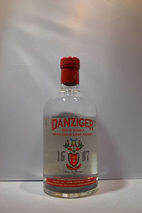 Danziger Gold Vodka W/ Gold Leaf Added Irland 750ml